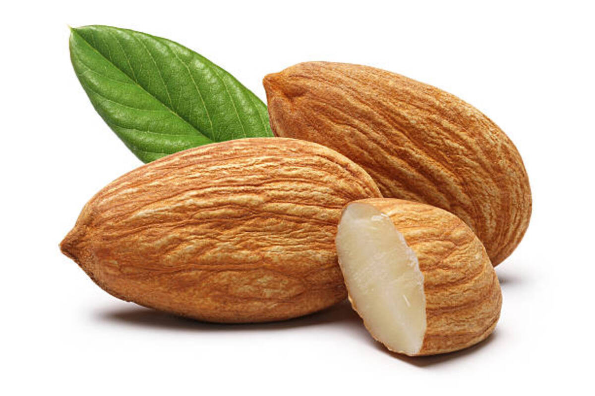 Almonds Nutrition, Carbs, and Calories per 100 Grams | बादाम: 100 ग्राम में पोषण, कार्ब्स और कैलोरी