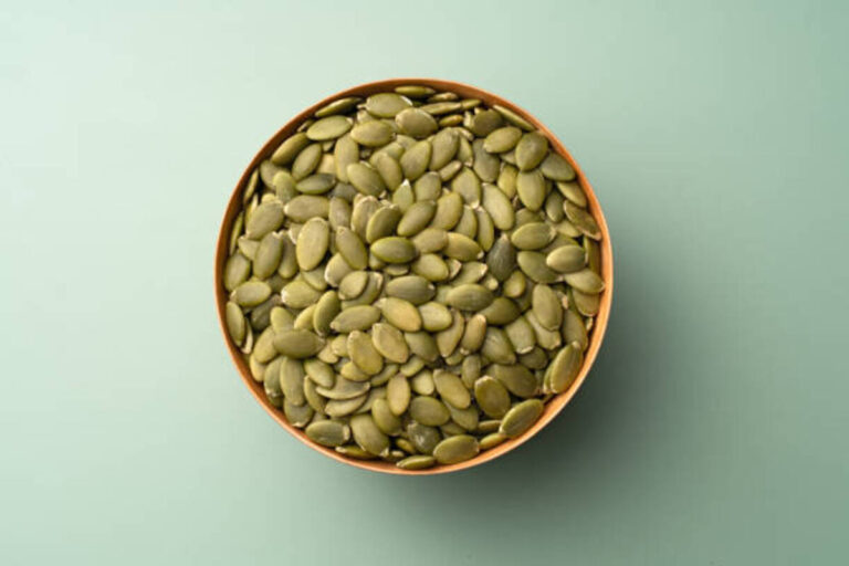 Pumpkin Seeds Benefits and Side Effects (Pumpkin Seeds Ko Khane Ke Fayde Aur Nukshan) | कद्दू के बीज के फायदे और नुकसान