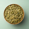 Pumpkin Seeds Benefits and Side Effects (Pumpkin Seeds Ko Khane Ke Fayde Aur Nukshan) | कद्दू के बीज के फायदे और नुकसान
