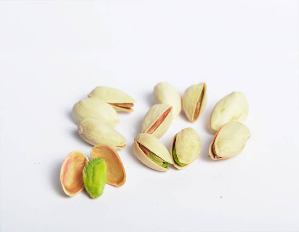 10 Nuts and Seeds Loaded with Protein (and How to Eat Them for Maximum Health Benefits) | 10 नट्स और सीड्स जो प्रोटीन से भरपूर हैं (और उन्हें स्वास्थ्य के लिए सबसे अच्छे तरीके से कैसे खाएं)
